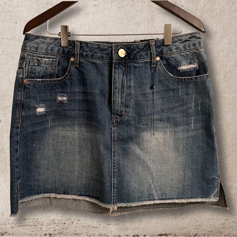 1822 | NWT Denim Skirt